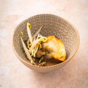 Hapje dumpling fazant, gekarameliseerd witloof, Fine Champagne eindejaar